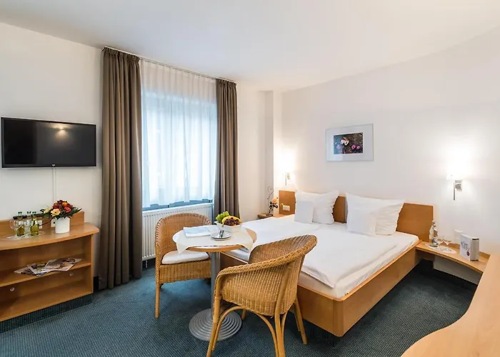 Euvea Freizeit- Und Tagungshotel Neuerburg (Bitburg-Prum)