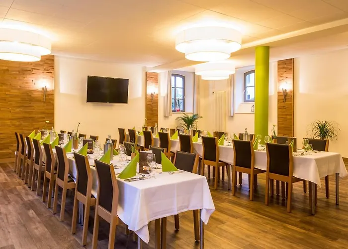 מלון Euvea Freizeit- Und Tagungshotel 3*