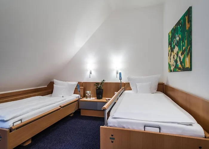 מלון Euvea Freizeit- Und Tagungshotel Neuerburg (Bitburg-Prum)