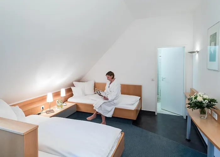 Euvea Freizeit- Und Tagungshotel 酒店